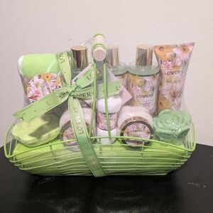 Love Green Bath & Body Gift Set